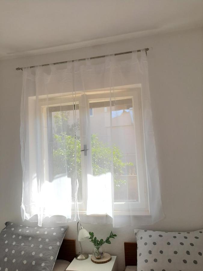 Giovanna - Spacious Lovely Apartment Supetar Exterior foto
