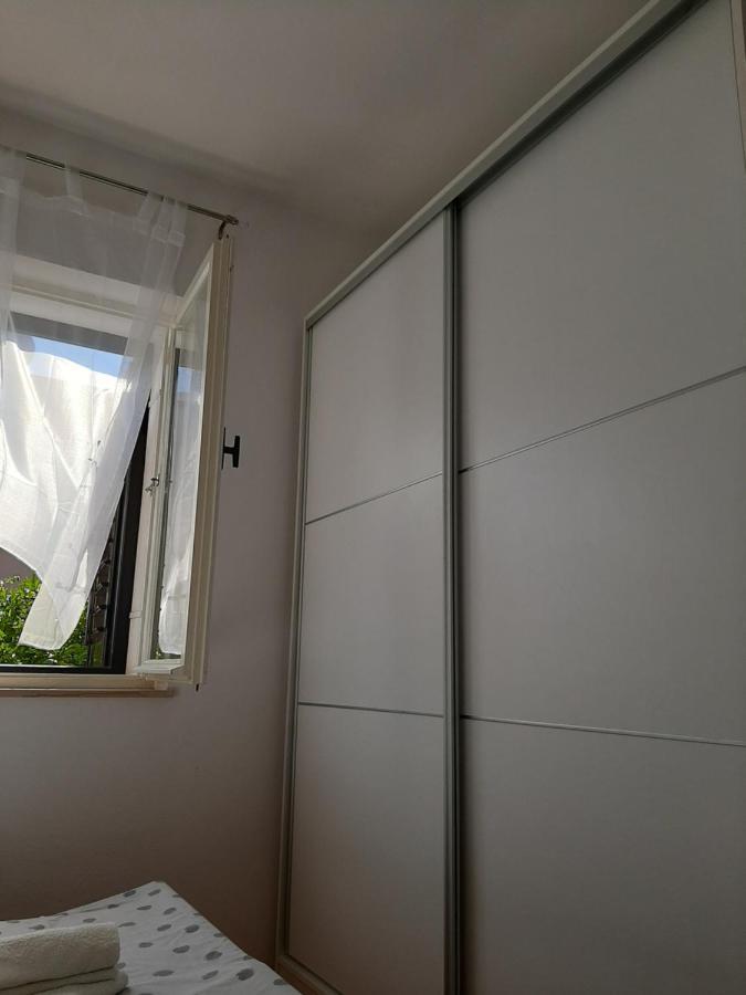 Giovanna - Spacious Lovely Apartment Supetar Exterior foto