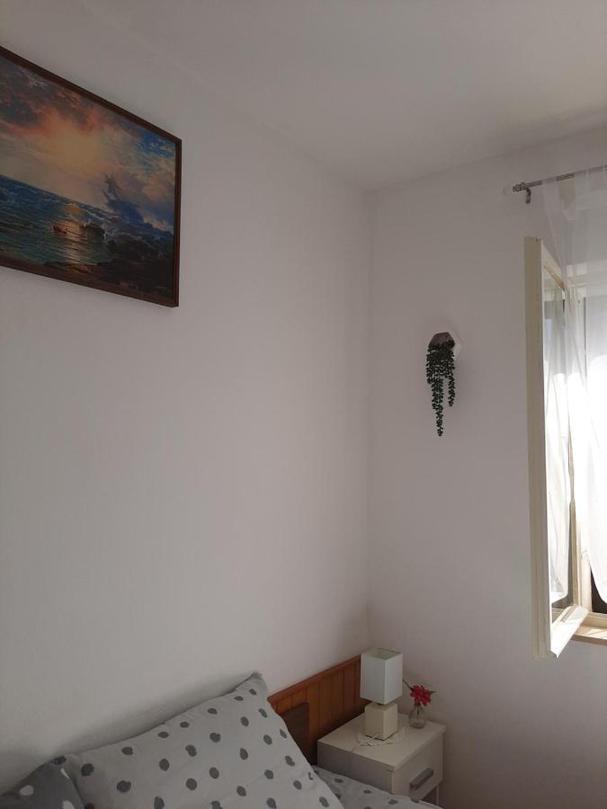 Giovanna - Spacious Lovely Apartment Supetar Exterior foto